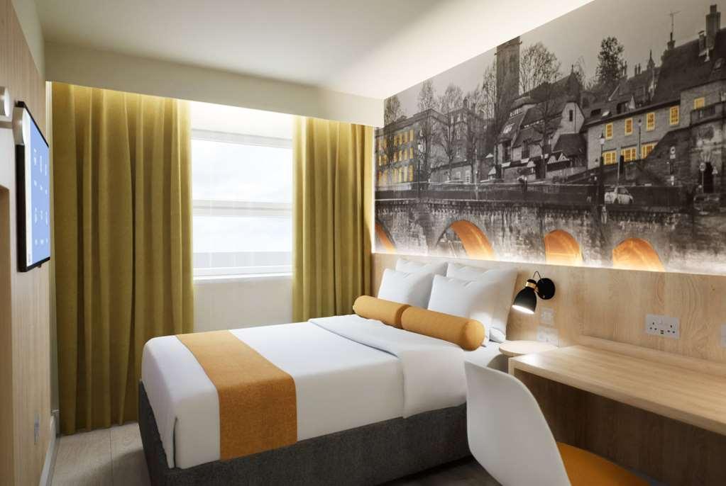Super 8 By Wyndham Chester East Phòng bức ảnh